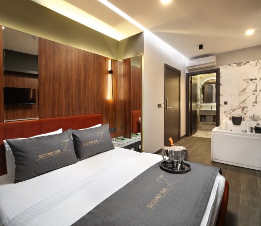 Second Suit Otel